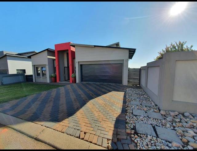 3 BEDROOM HOUSE FOR SALE IN MAGALIESKRUIN